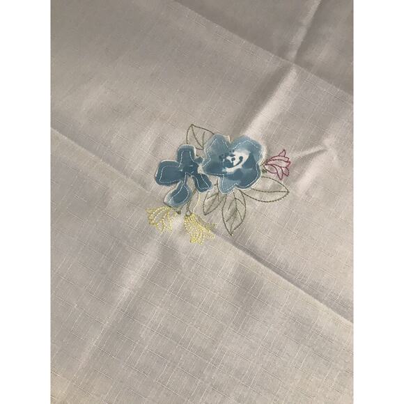 Vintage Embroidered Tablecloth Linen Scalloped Edges XL 103 X59 Floral cottage - Picture 6 of 9